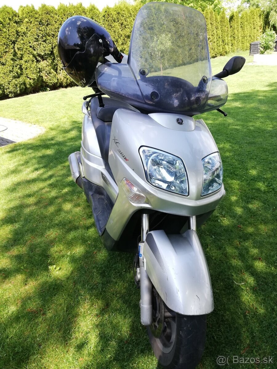 Yamaha 300