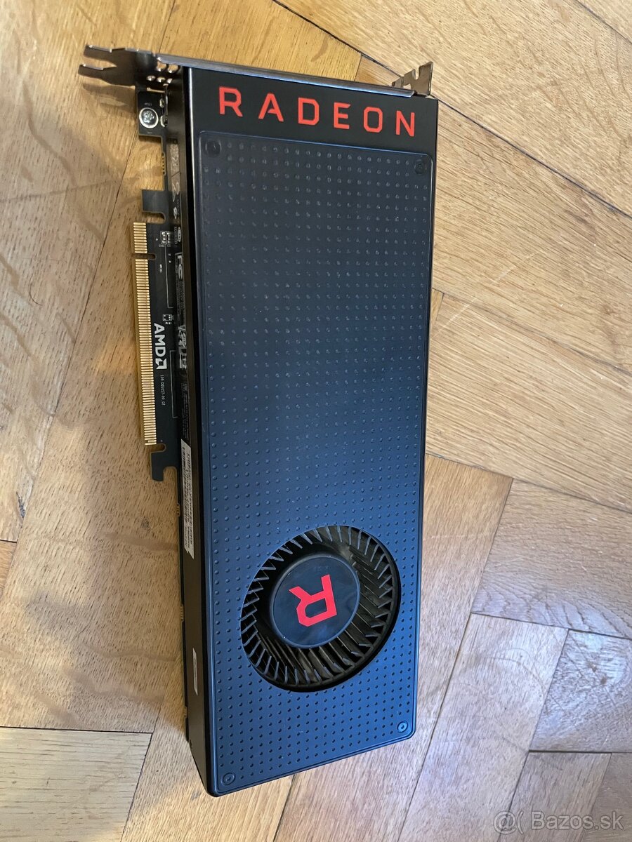 Radeon™ RX Vega64 8G - nefunkčná