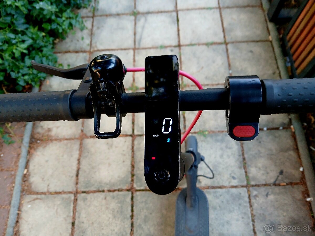Xiaomi Mi Electric Scooter Pro 2