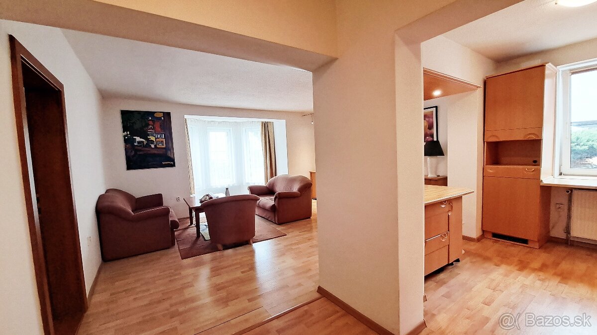 Predám 3 izbový byt 80 m2 v Liptovskom Mikuláši - Palúdzka