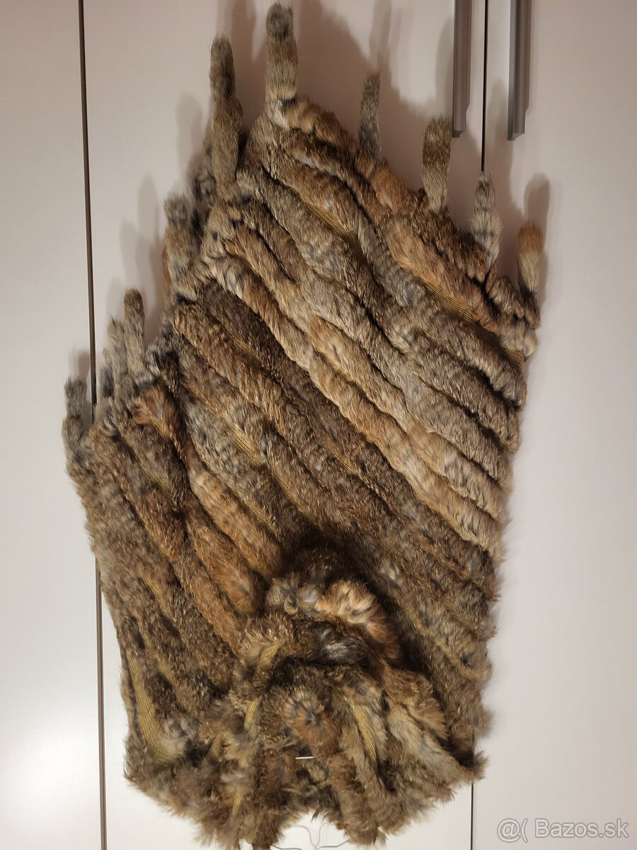 Pončo z králičej kožušiny