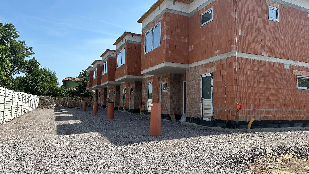 Novostavby radoviek v Ivánke pri Nitre. Volné 3 domy‼️