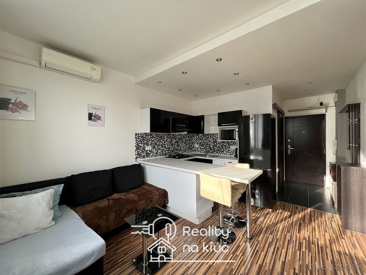 Na prenájom zrekonštruovaný, zariadený 1-izbový byt v NZ