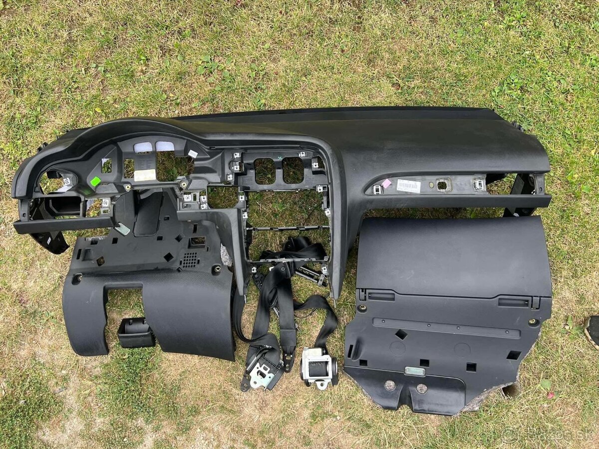 Audi a6c6 komplet palubná doska
