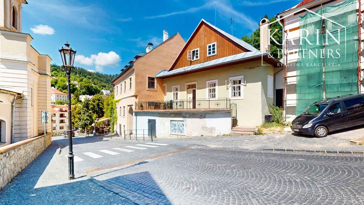 Mezonetový byt s terasou a záhradou v historickom centre