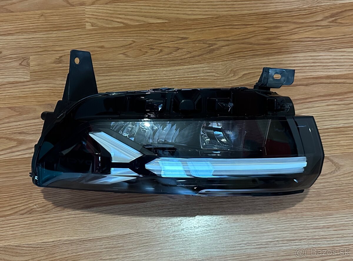 Dacia Duster 2024 ľavý predný svetlomet