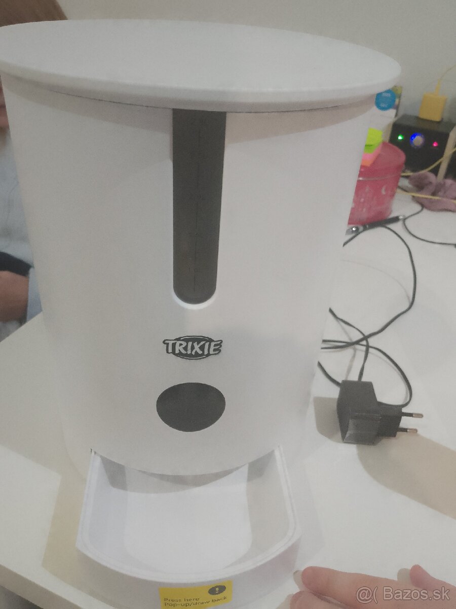 Automatické krmidlo pre domáce zvieratá trixie