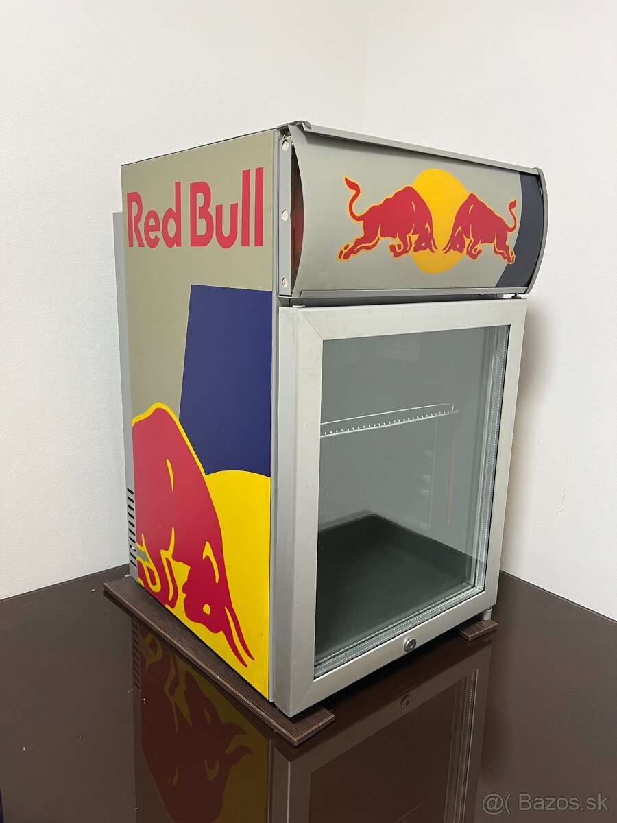 Red Bull chladnička v dobrom stave 70x44x47