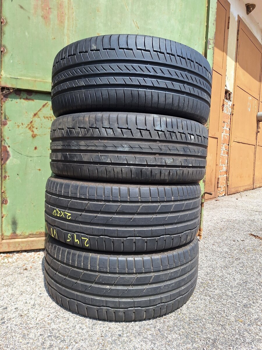 245/45R19