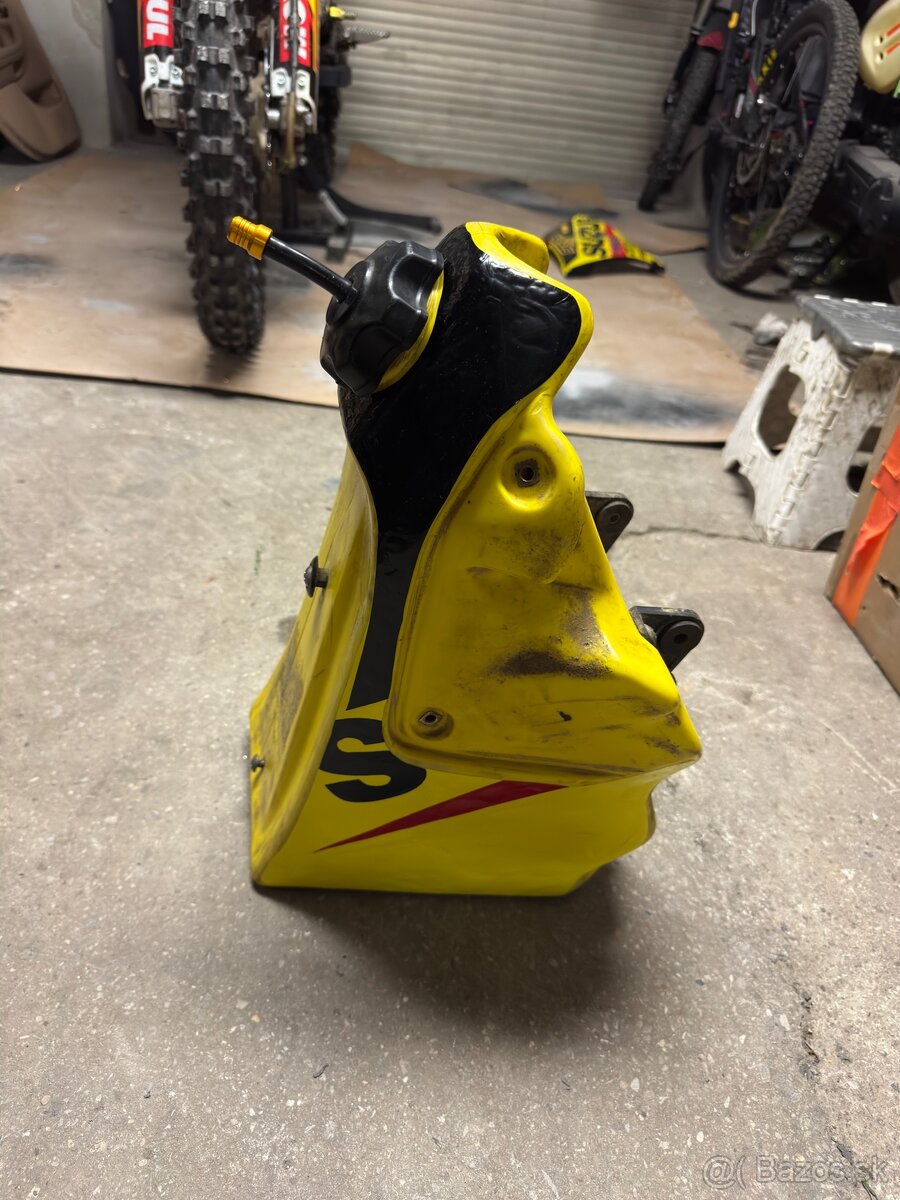 nadrz suzuki rm125