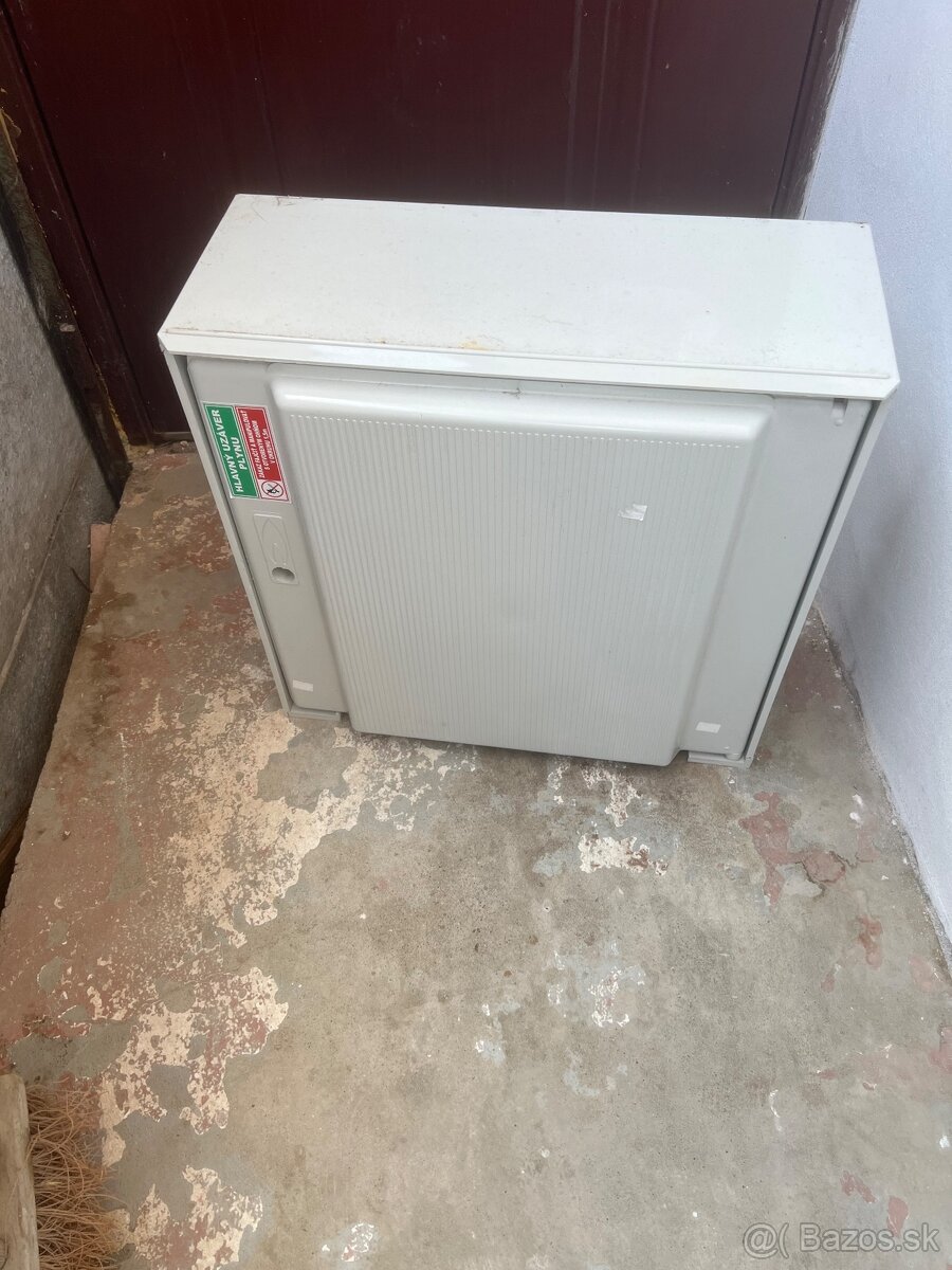 Dvere,ventilátor,plynová skrinka