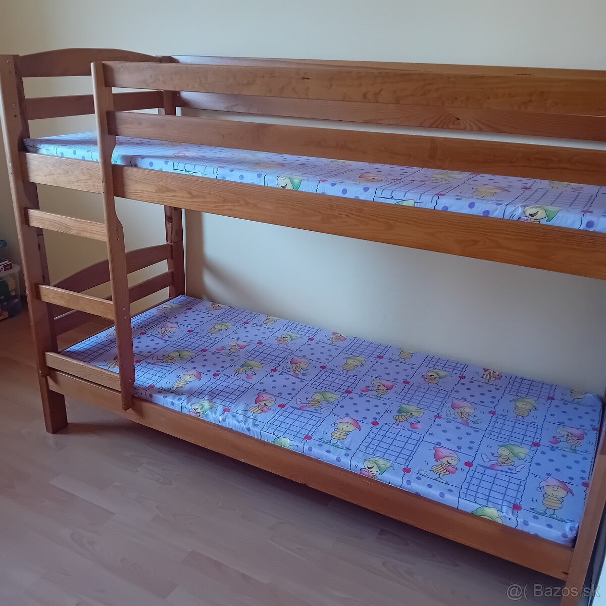 Poschodová posteľ