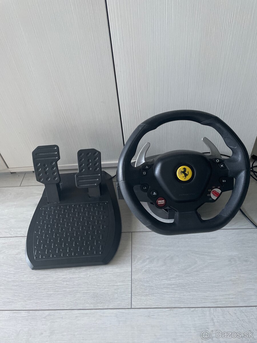 Thrustmaster T80 Ferrari 488GTB volant