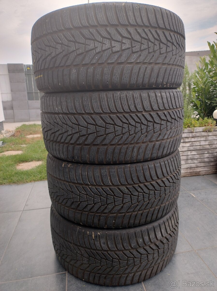 Predám Hankook Winter icept evo3 245/30 R20