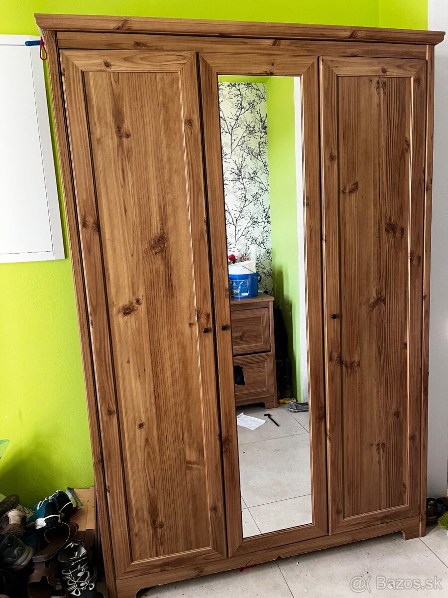 Skriňa ikea