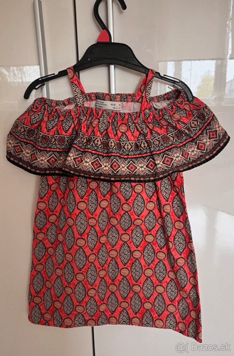 Krásne šaty Zara plus botasky