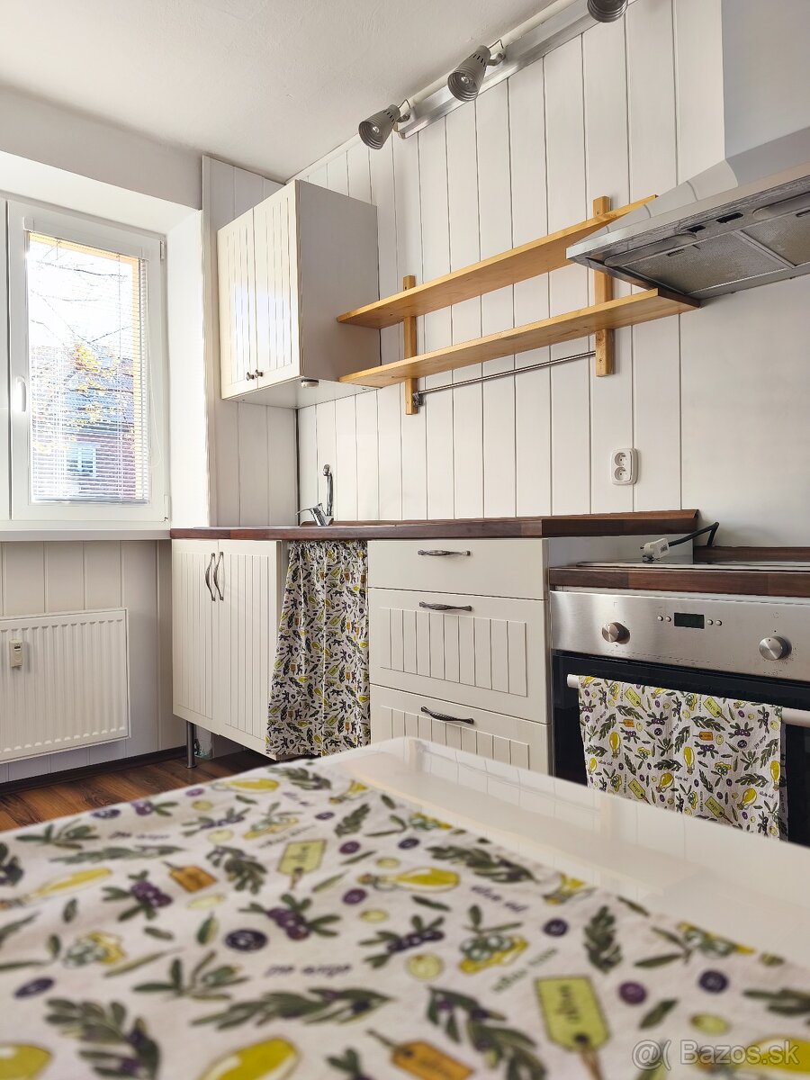 Predám slnečný, teplý, 2 izbový byt