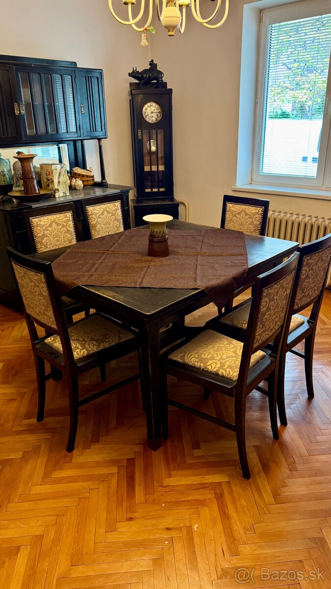 Predám čierny elegantný jedálenský set