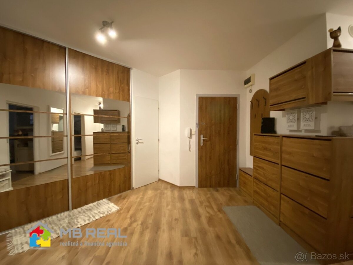 Na predaj štvorizbový byt, Žiar nad Hronom, Pod Vŕšky,107 m2