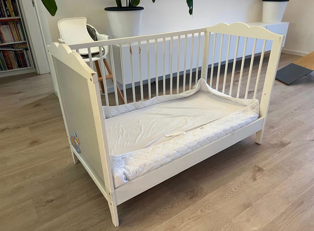 Ikea Smagora detská postieľka + posteľná bielizeň