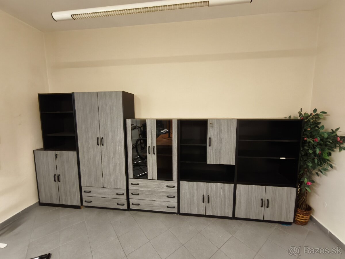 Predám nábytok do kancelárie