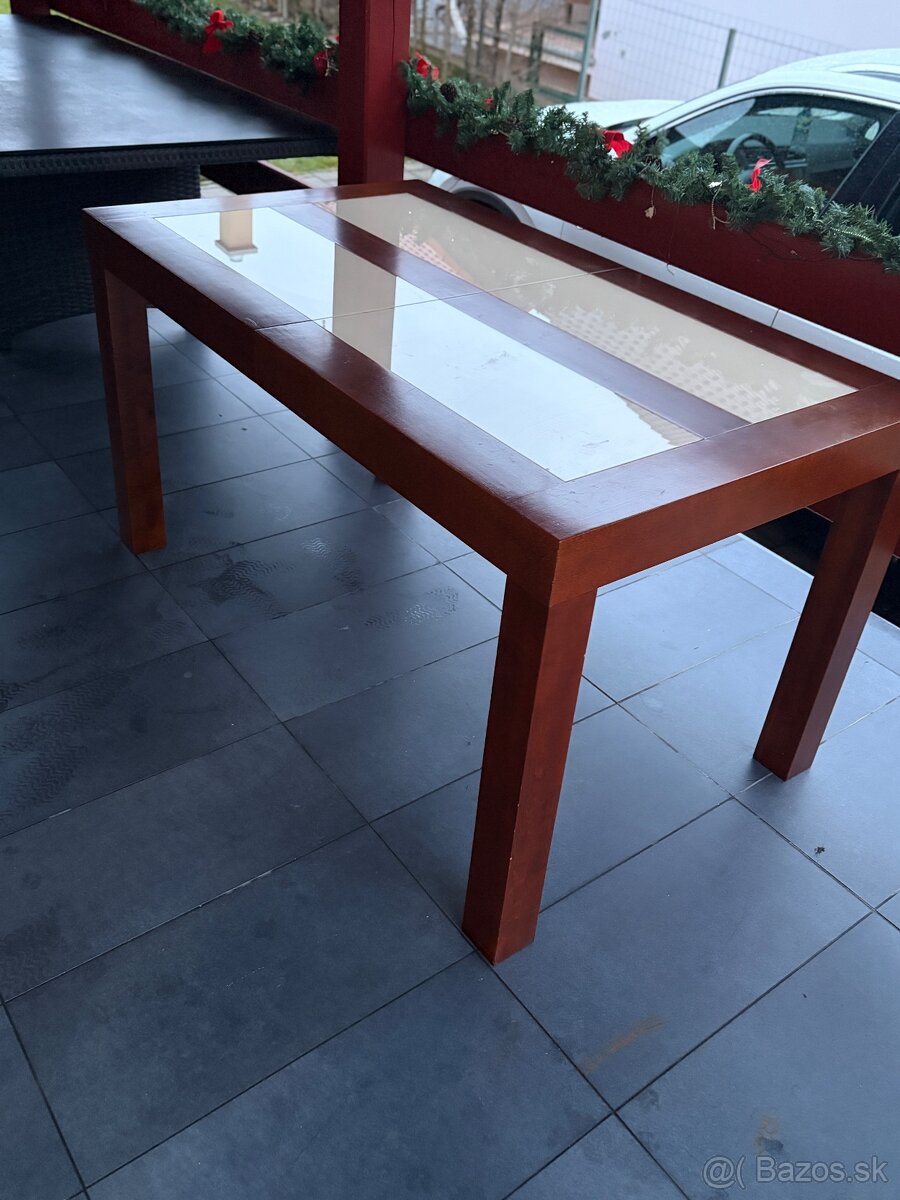 Predám kuchynský stôl