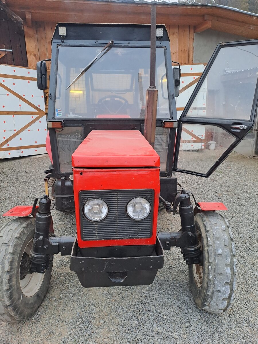 Predám zetor 7011