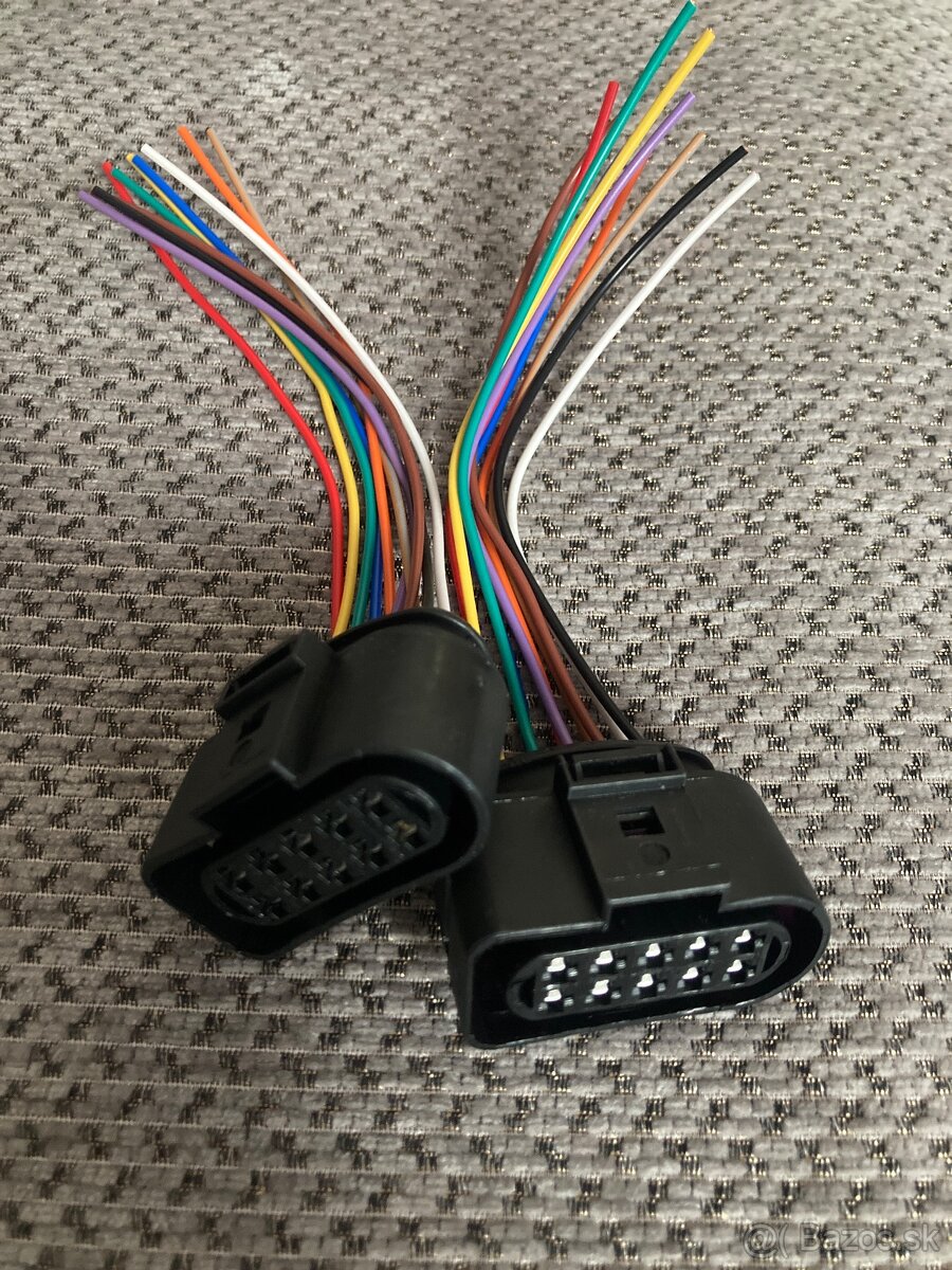 Predám nové 10-pinový konektor VW / Audi / Škoda / Seat