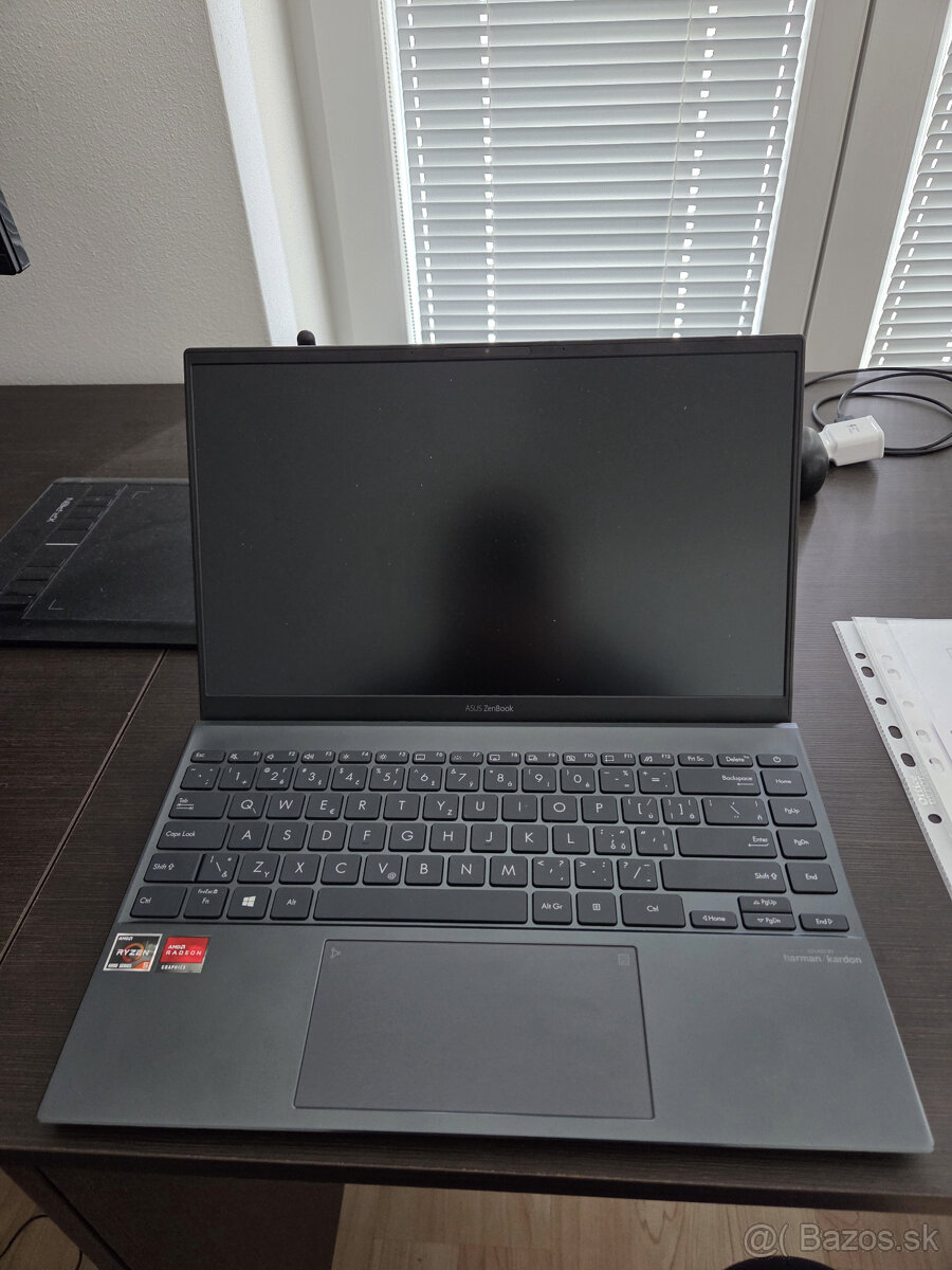 Ultrabook Asus Zenbook 14" UM425IA-AM021T