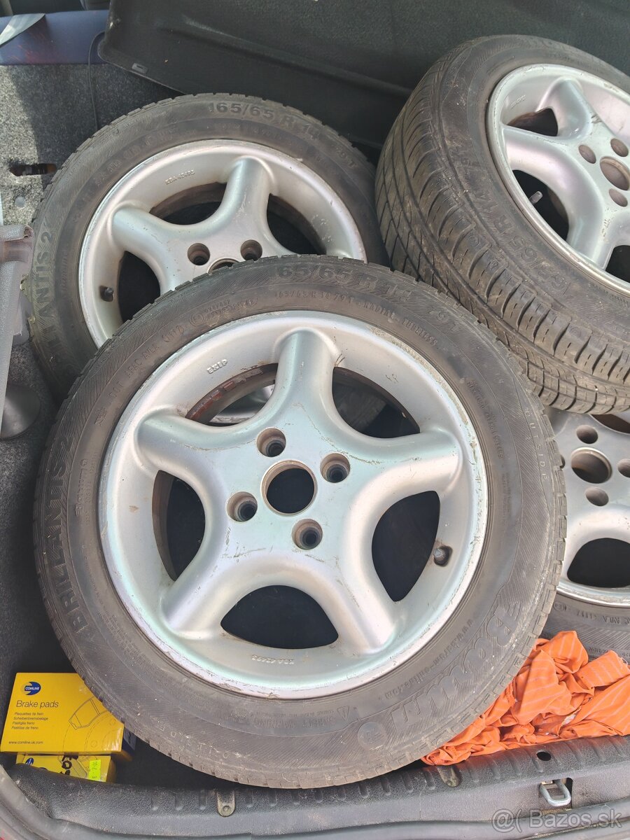Predám elektróny R14 vhodné pre značku Renault + letné pneu