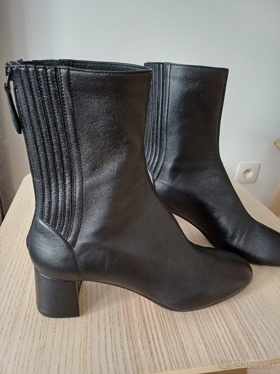 Dámske čižmy Aguazzura