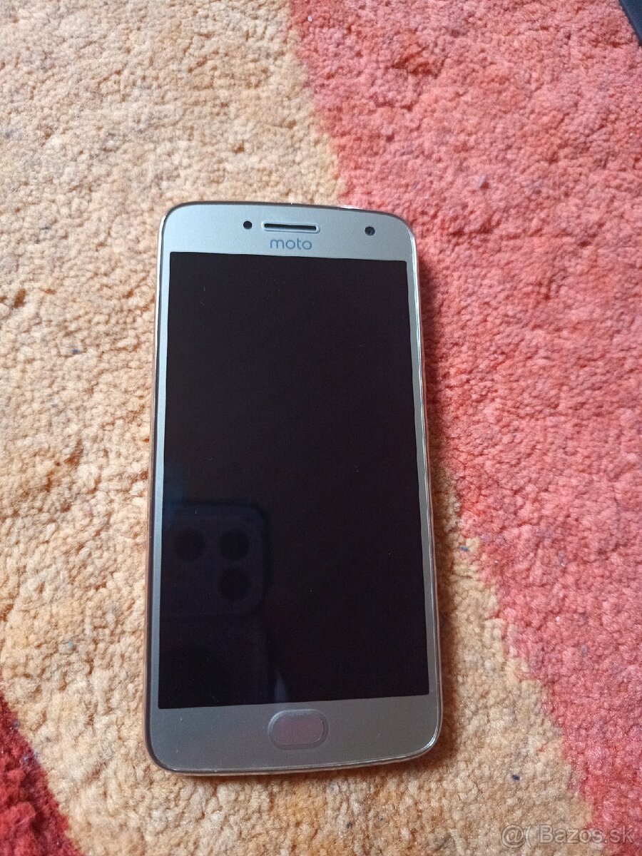 Motorola G5 plus