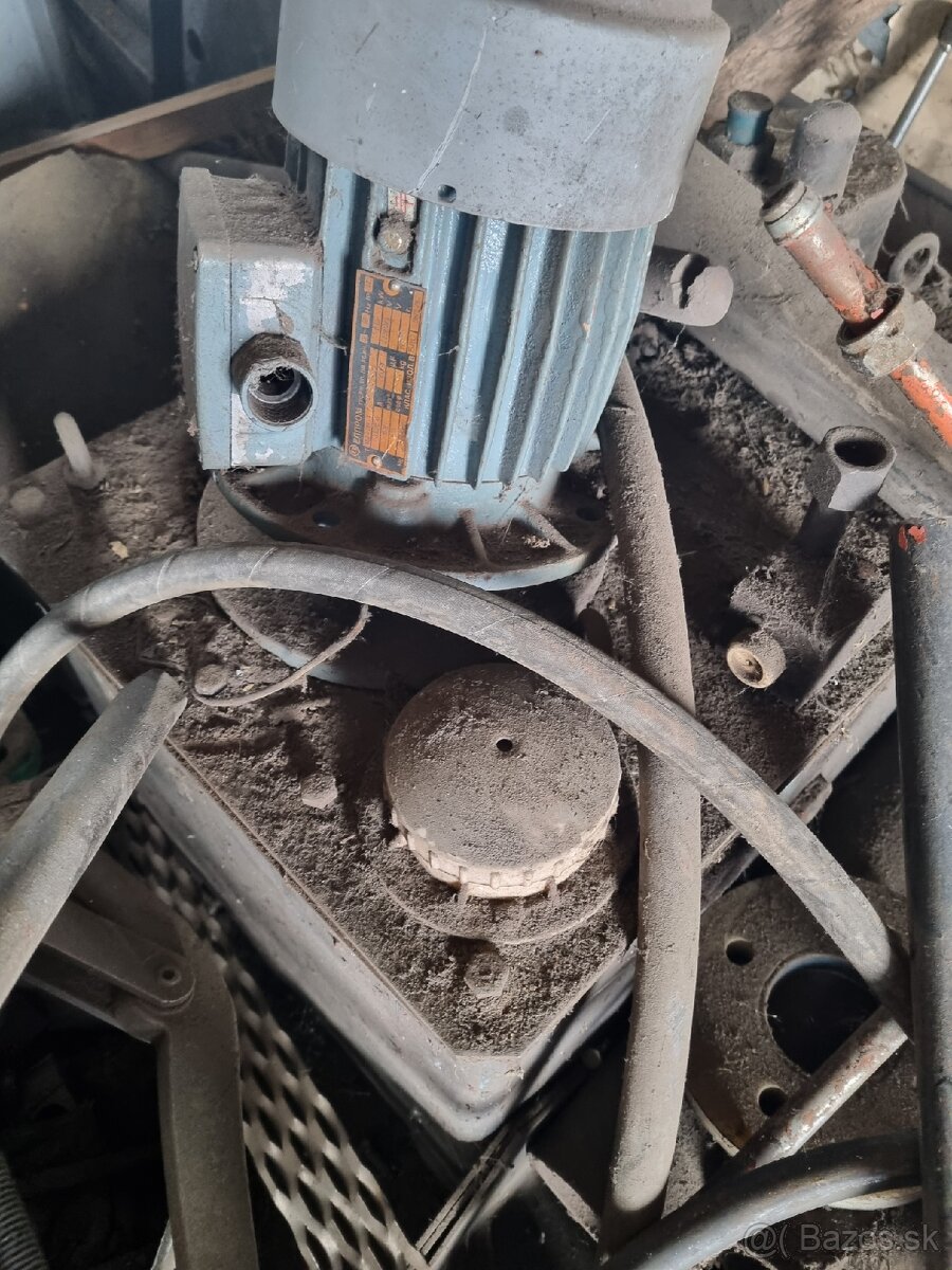 Lacno hydraulický agregat predam.