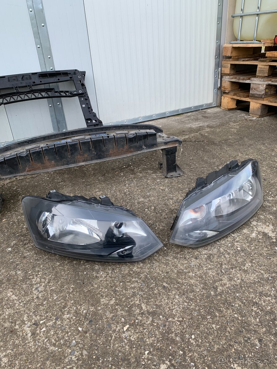 predni svetlo svetla vw polo 6r prave leve 09-14