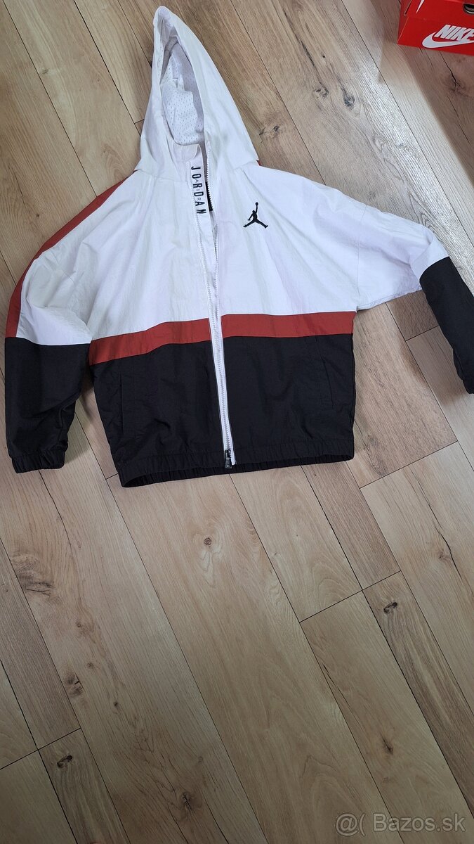 Jordan originál prechodná jarná jesenná bunda 152