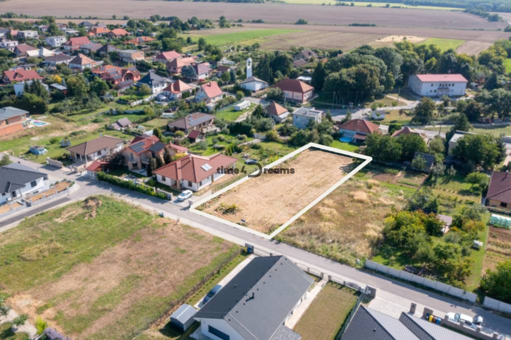 NA PREDAJ Pozemok - Párovské Háje