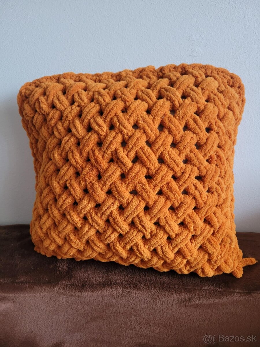 Hnedý vankúš z Alize puffy