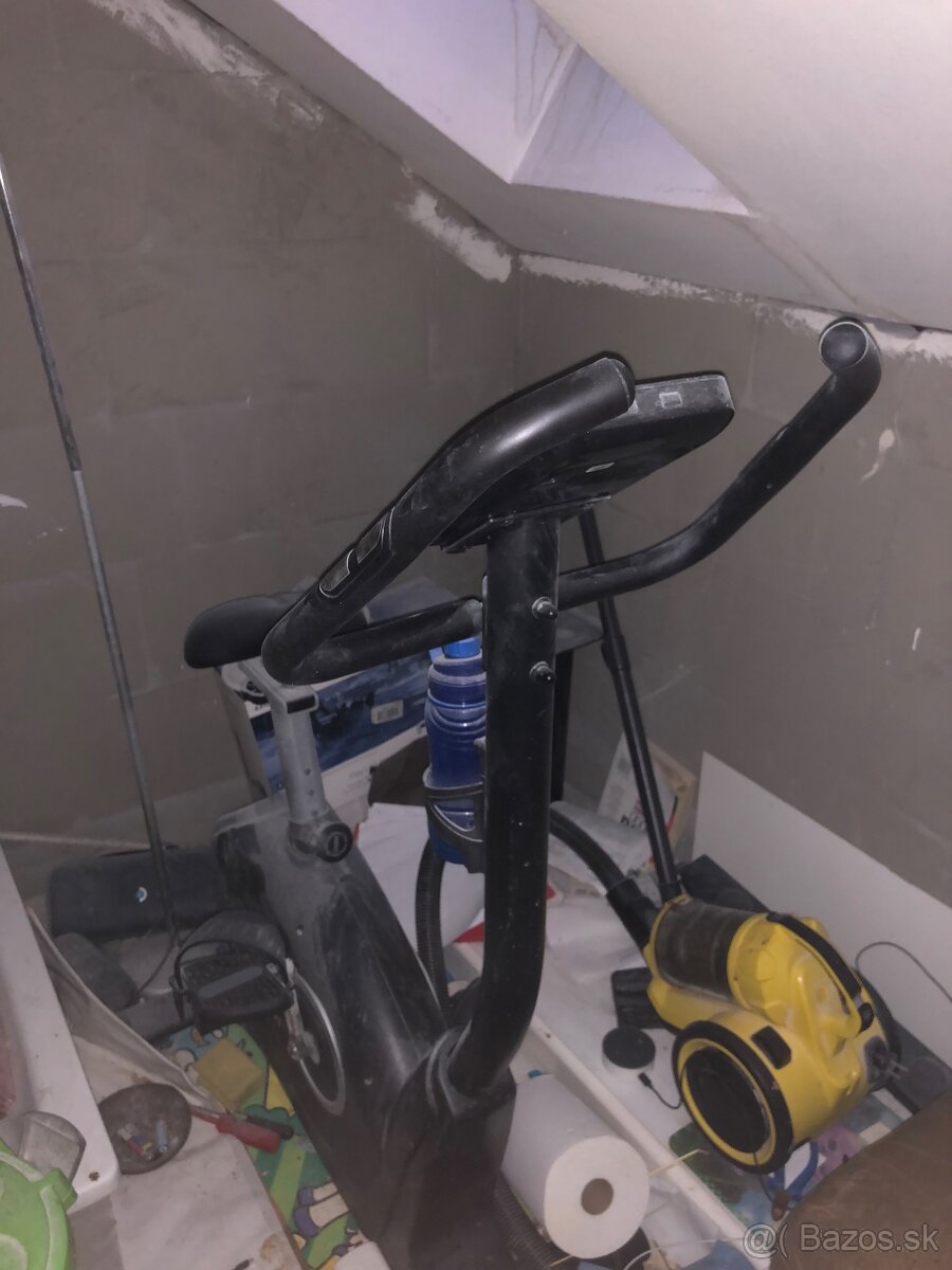 Stacionarný bicykel