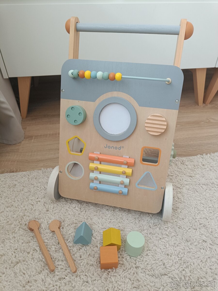 Drevené chodítko Janod