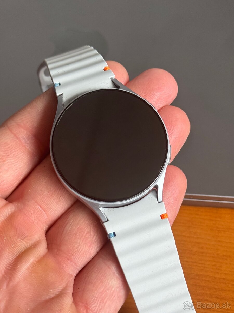 Samsung Galaxy Watch 7 44mm LTE - len odskúšané