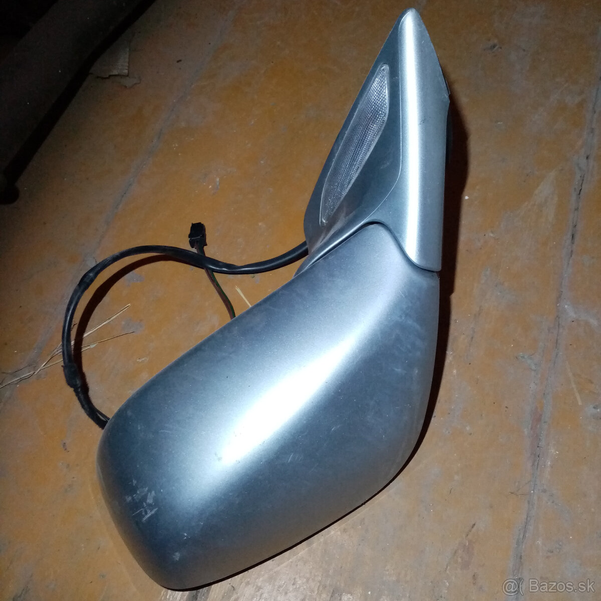 predam zrkadlo na citroen c8