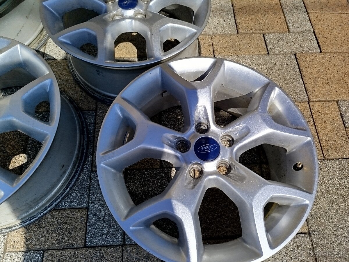 Elektróny Ford KUGA 5108, r 17, predám.