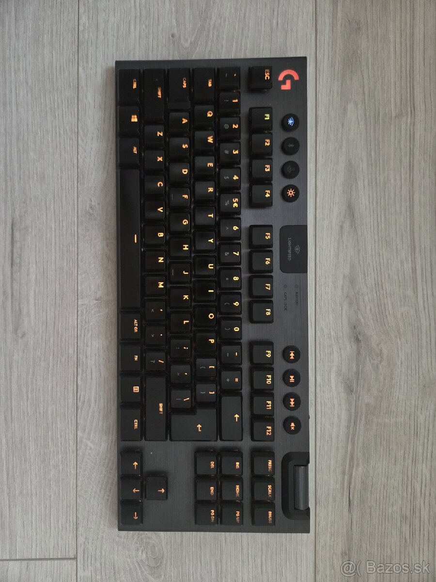 Logitech G915 TKL Brown switch