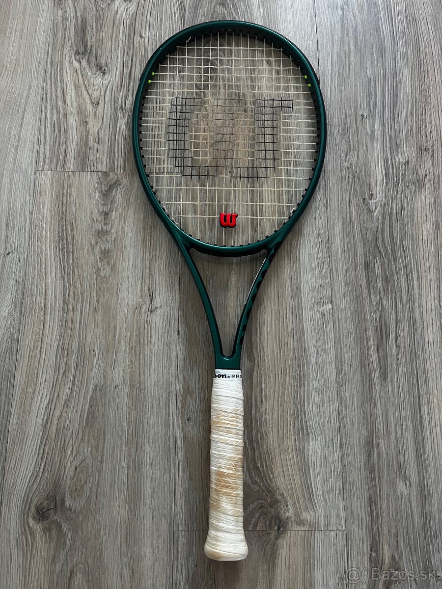 Wilson Blade v9 18/20