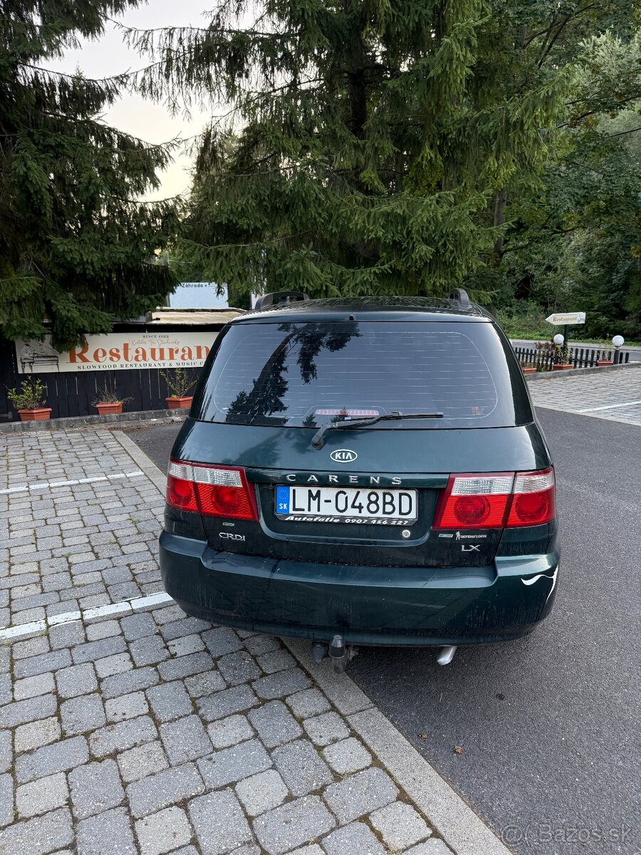 KIA Carens