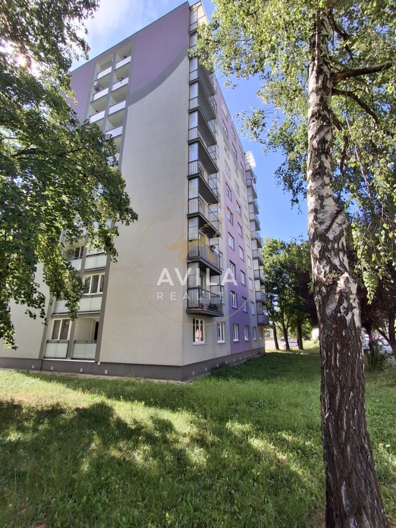 PREDAJ: Elegantný 3-izbový byt po kompletnej rekonštrukcii,