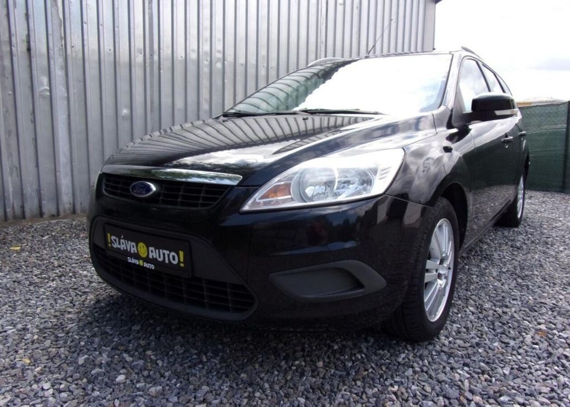 Ford Focus 1.6i 74kW 193 000KM TAŽNÉ ZAŘ. benzín manuál