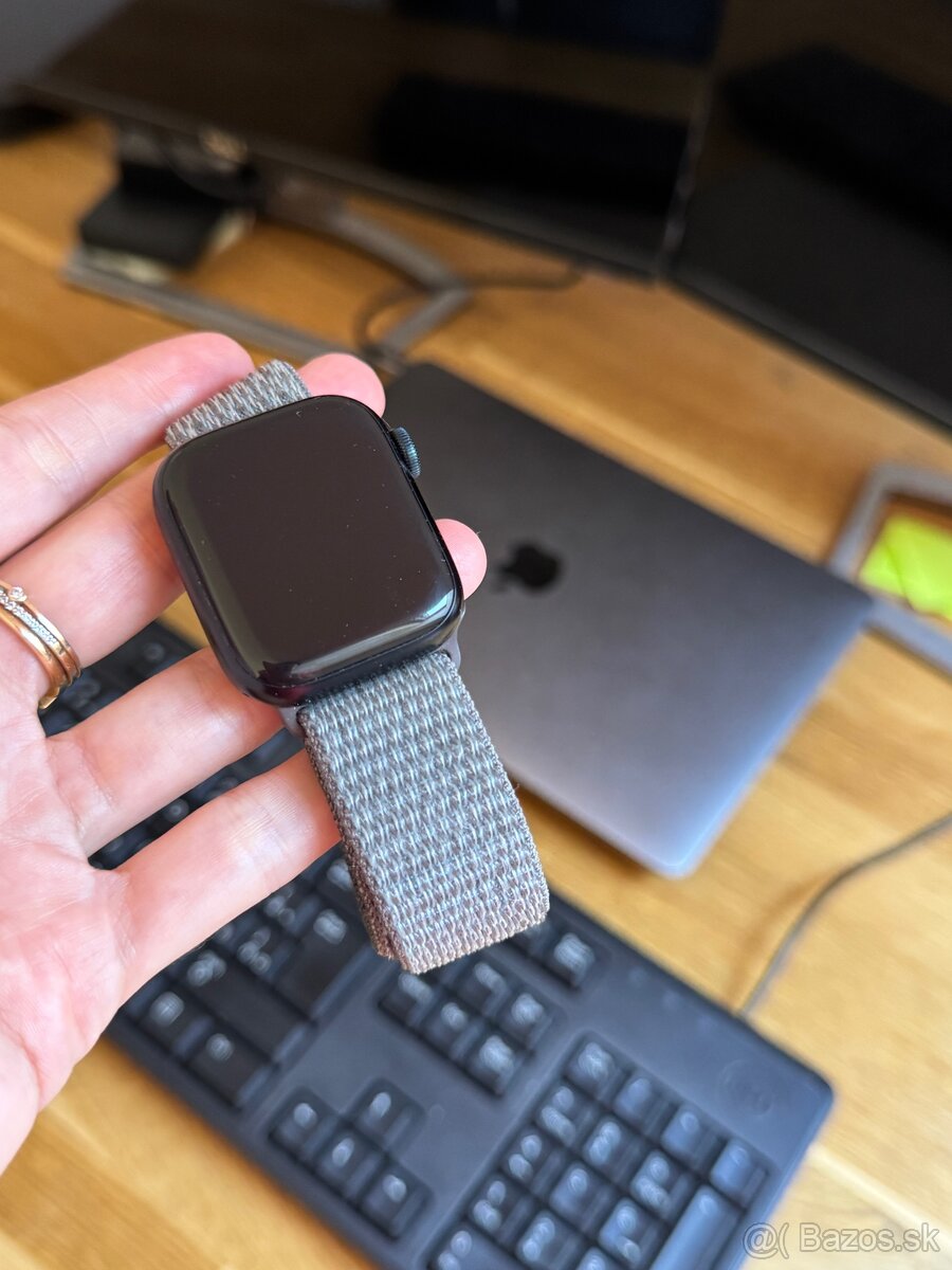 Nove Apple watch 8 series GPS + Cellular midnite 41mm