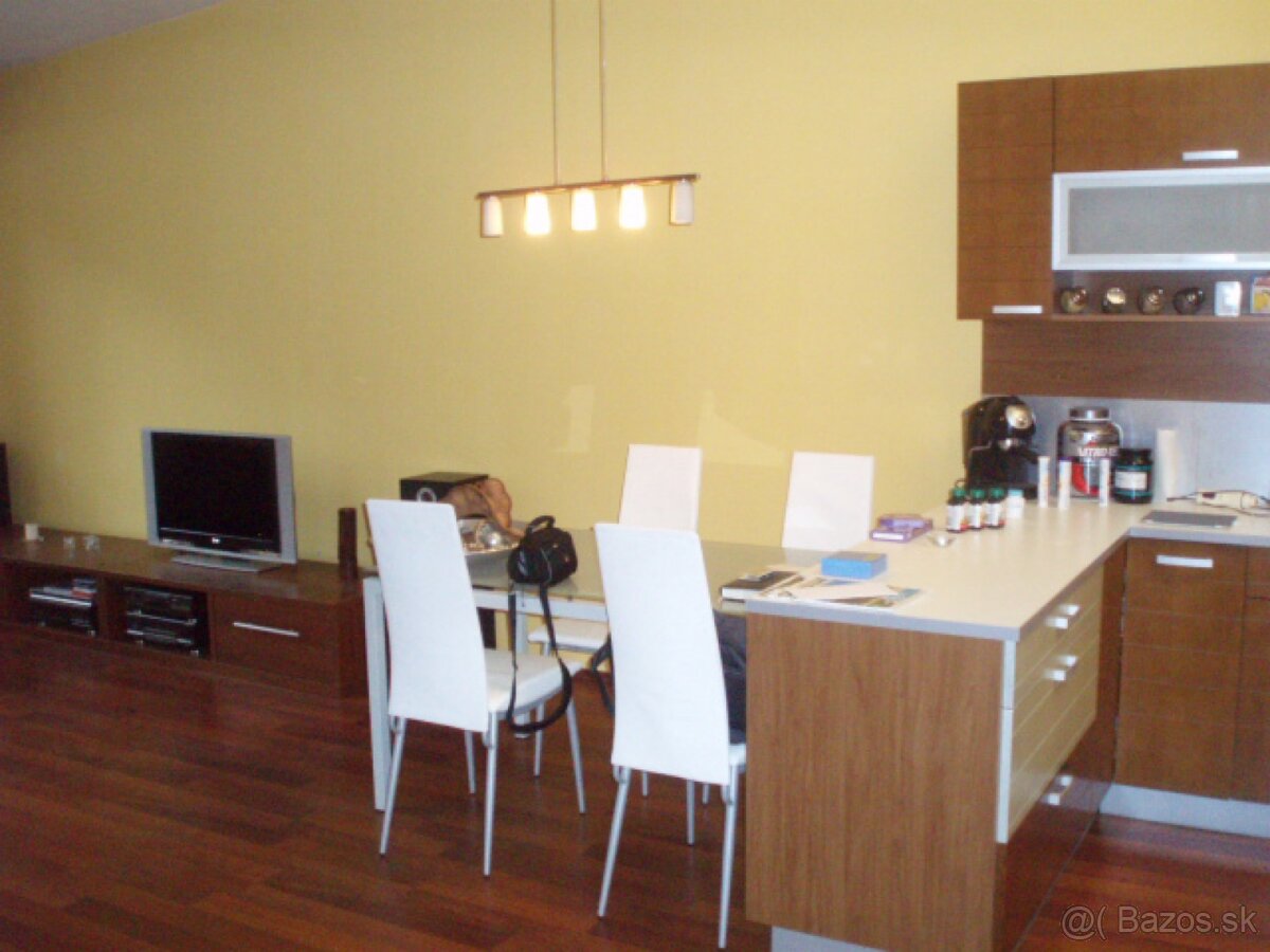 PRENÁJOM 2 izbového bytu 83 m2 + terasa, Slávičie údolie, BA