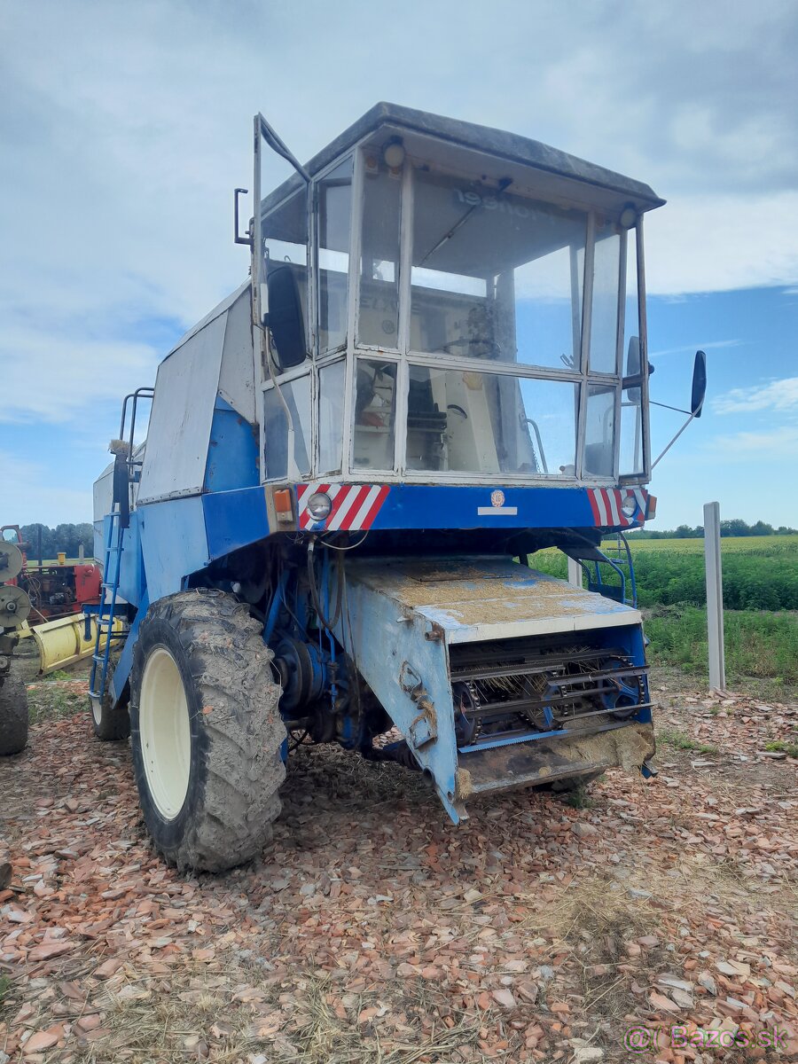 Predám kombajn e 512